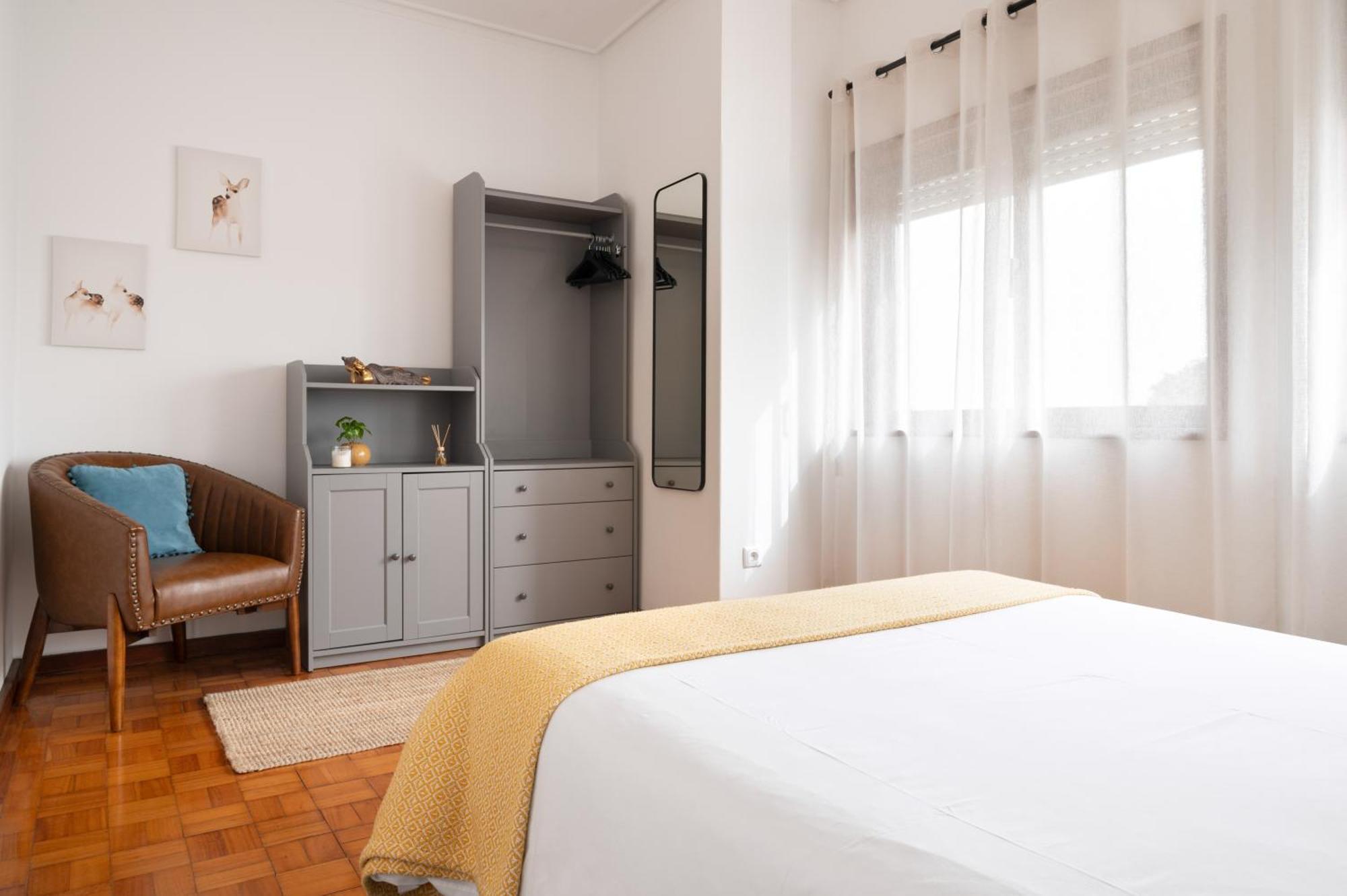 ! Luminous 2Br Top Floor ! Praca Da Republica Porto Exterior photo