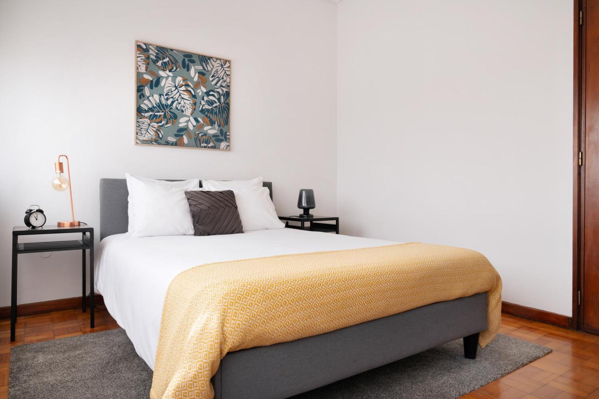 ! Luminous 2Br Top Floor ! Praca Da Republica Porto Exterior photo